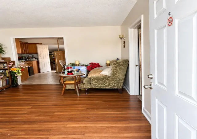 image of 121 Club Dr, Luling, TX 78648 | MLS# 30725124
