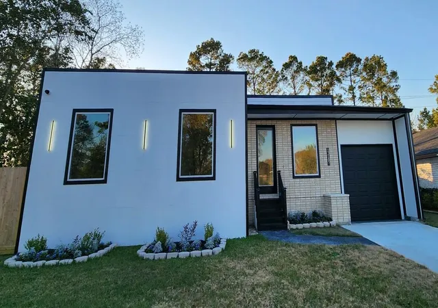 Photo 3 of Single family home for sale at 12107 Haroldson Forest Dr, Houston, TX 77044 | MLS# 70814612 | Listing updated on 2026-08-15