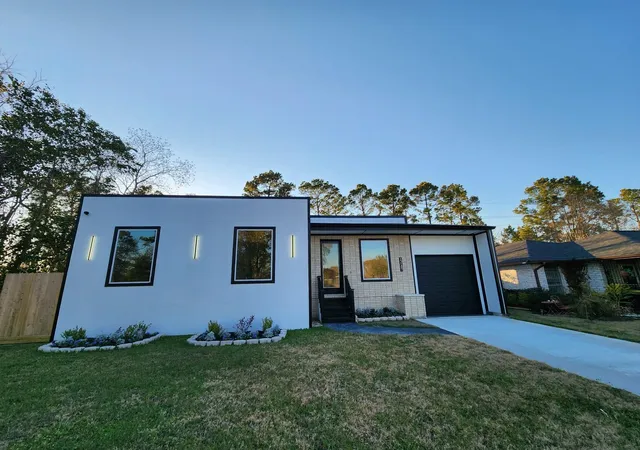 Photo 3 of Single family home for sale at 12107 Haroldson Forest Dr, Houston, TX 77044 | MLS# 70814612 | Listing updated on 2026-08-15