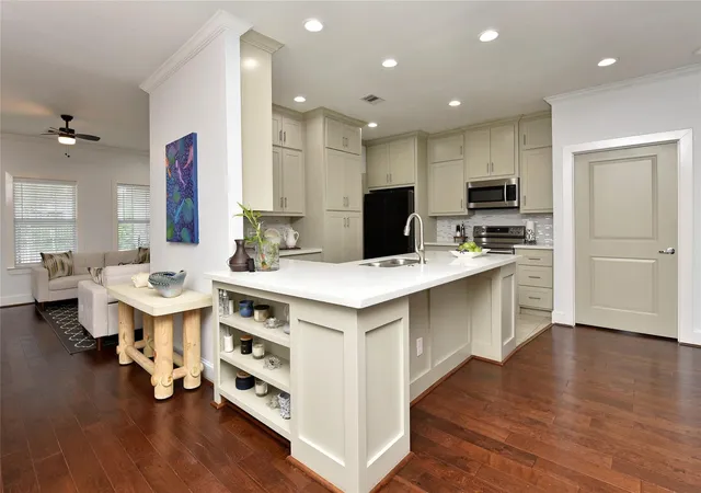 2nd image of 7954 Sparta St, Houston, TX 77028 | MLS# 96564812