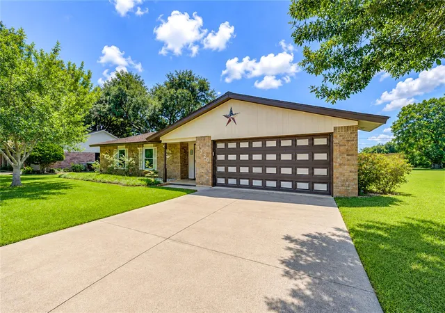 Photo 1 of Sale Pending at 1320 Linwood Dr, Wharton, TX 77488 | MLS# 26952479 | Listing updated on 2026-09-04