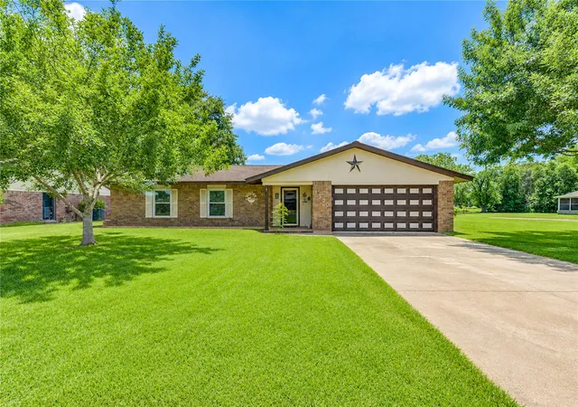 Photo 2 of Sale Pending at 1320 Linwood Dr, Wharton, TX 77488 | MLS# 26952479 | Listing updated on 2026-09-04