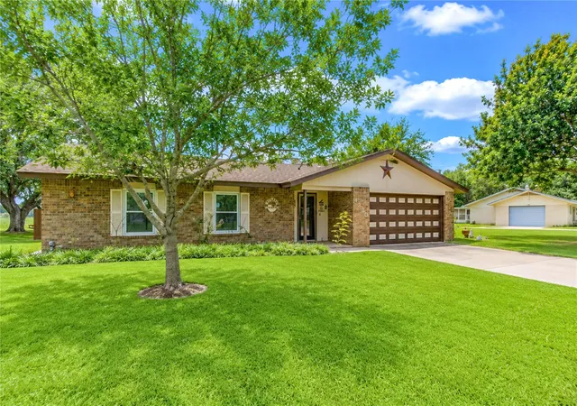 Photo 3 of Sale Pending at 1320 Linwood Dr, Wharton, TX 77488 | MLS# 26952479 | Listing updated on 2026-09-04