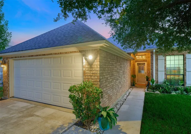 1st image of 115 Moonspinner, Montgomery, TX 77356 | MLS# 64452186