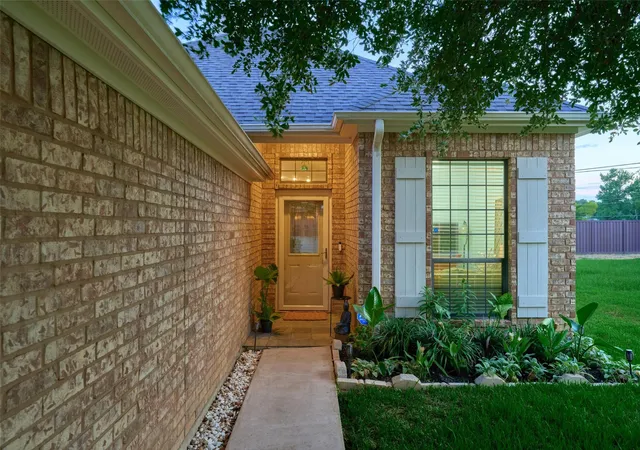 2nd image of 115 Moonspinner, Montgomery, TX 77356 | MLS# 64452186