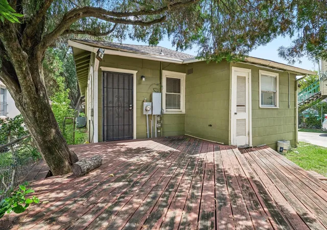 24th image of 4406 Clay St, Houston, TX 77023 | MLS# 61422593