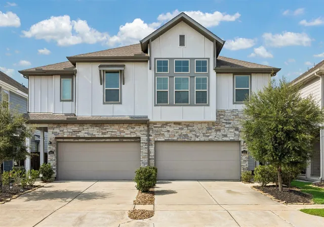 1st image of 4055 Champlain Wy, Rosharon, TX 77583 | MLS# 52720021