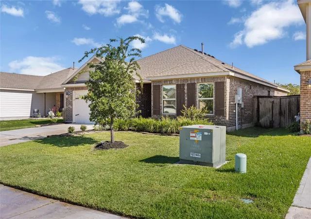Photo 3 of Single family home for sale at 20935 Canary Wood Ln, New Caney, TX 77357 | MLS# 2440266 | Listing updated on 2026-09-25