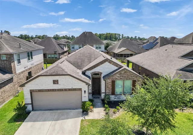 Photo 3 of Sale Pending at 10026 Thicket Park Ln, Humble, TX 77396 | MLS# 43430264 | Listing updated on 2026-09-15