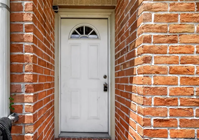 Photo 3 of Townhouse for sale at 3501 Link Valley Dr #303, Houston, TX 77025 | MLS# 37167171 | Listing updated on 2026-09-01