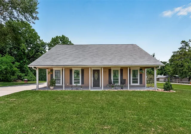 3rd image of 12202 Coachman Ln, Pinehurst, TX 77362 | MLS# 94988088