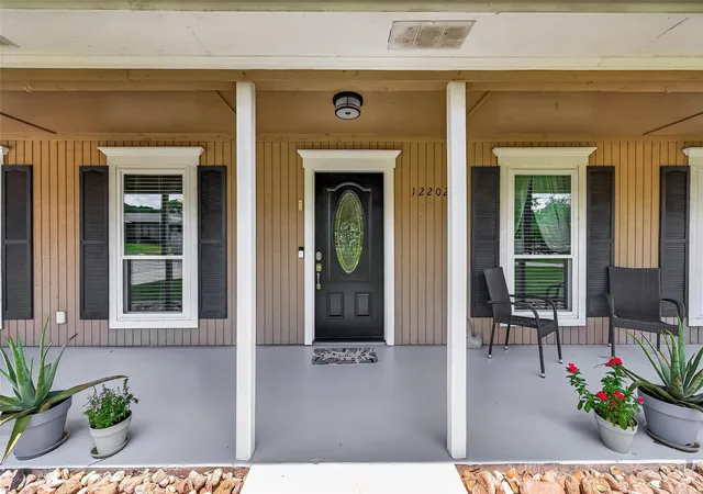 4th image of 12202 Coachman Ln, Pinehurst, TX 77362 | MLS# 94988088