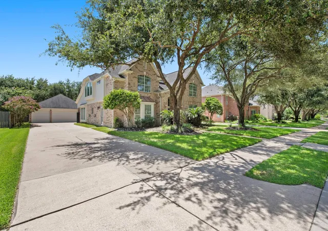 Photo 4 of Single family home for sale at 5402 Maybrook Park Ln, Katy, TX 77450 | MLS# 51016997 | Listing updated on 2026-09-12