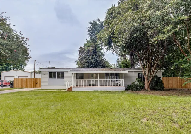 Photo 1 of Sale Pending at 4306 N Cricket Cir, Spring, TX 77388 | MLS# 74466164 | Listing updated on 2026-08-14