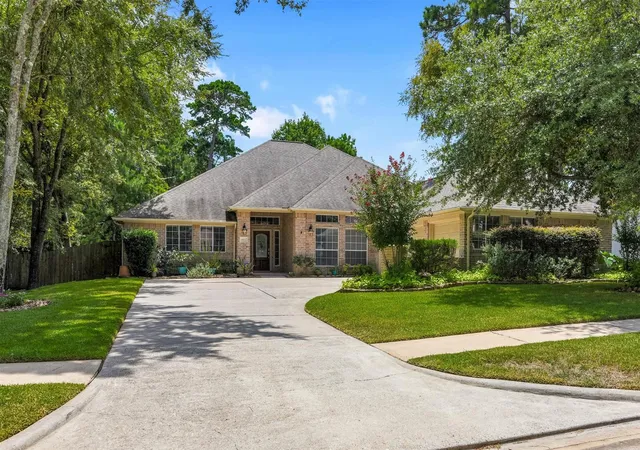 Photo 2 of Single family home for sale at 1605 Cafe Dumonde, Conroe, TX 77304 | MLS# 6119184 | Listing updated on 2026-09-02