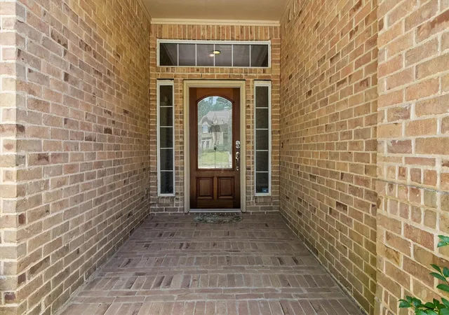 Photo 3 of Single family home for sale at 1605 Cafe Dumonde, Conroe, TX 77304 | MLS# 6119184 | Listing updated on 2026-09-02