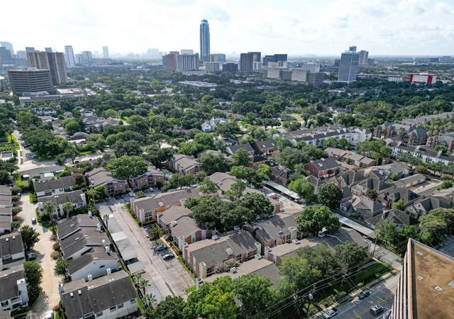 38th image of 2001 Bering Dr #2F, Houston, TX 77057 | MLS# 26676873