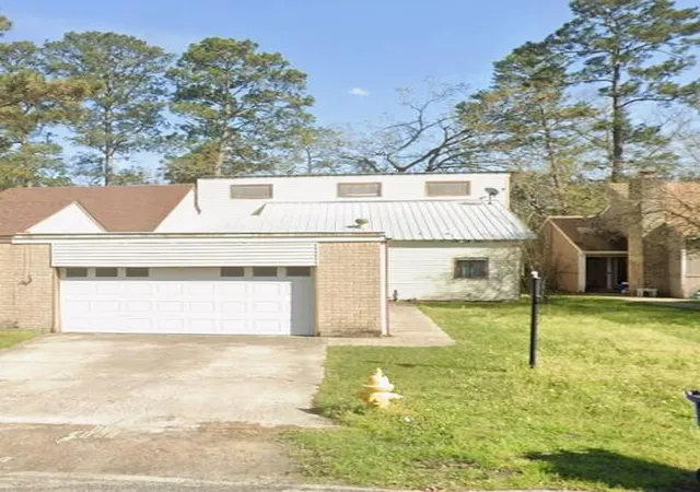 2nd image of 26636 Pools Creek Dr Dr, Huntsville, TX 77320 | MLS# 21915273