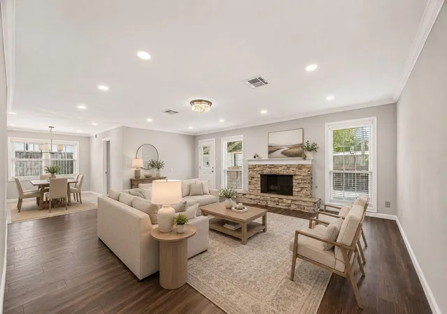 2nd image of 418 N Wilcrest Dr, Houston, TX 77079 | MLS# 83224075