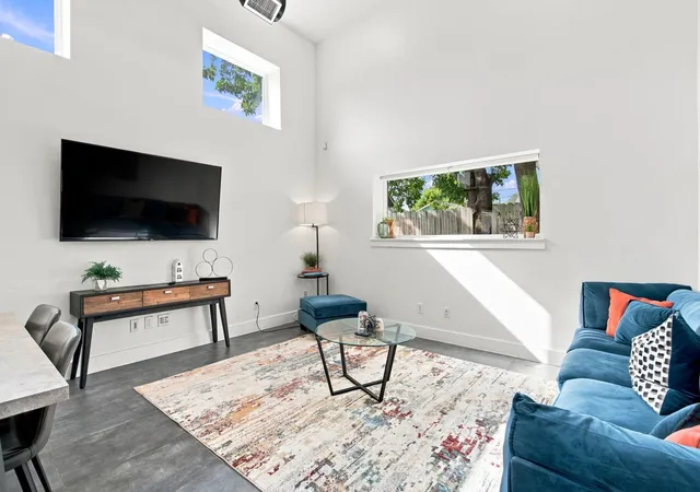 4th image of 109 Bryan St #B, Houston, TX 77011 | MLS# 16720537