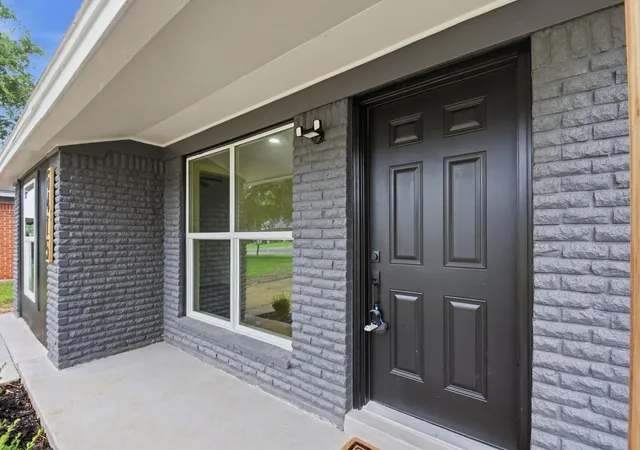 Photo 3 of Single family home for sale at 6415 Annunciation St, Houston, TX 77016 | MLS# 27436319 | Listing updated on 2026-08-14