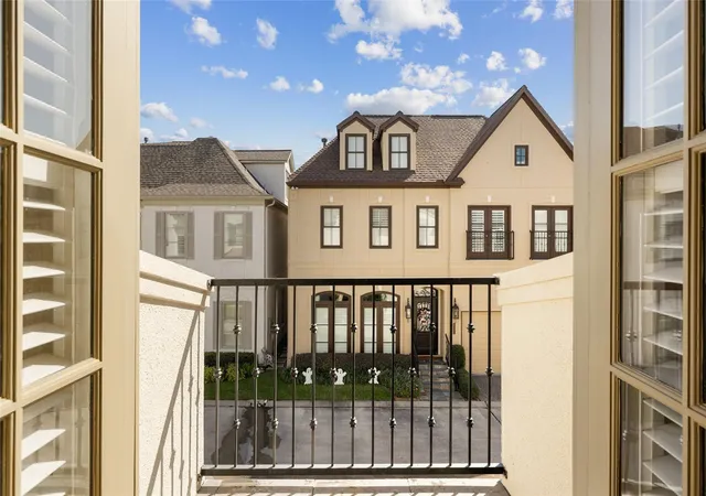 2nd image of 6310 Hermann Lake Dr, Houston, TX 77021 | MLS# 92984391