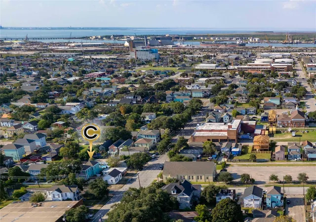 Photo 2 of Multi family home for sale at 1501 / 1503 J H Clouser St, Galveston, TX 77550 | MLS# 89036591 | Listing updated on 2026-08-21