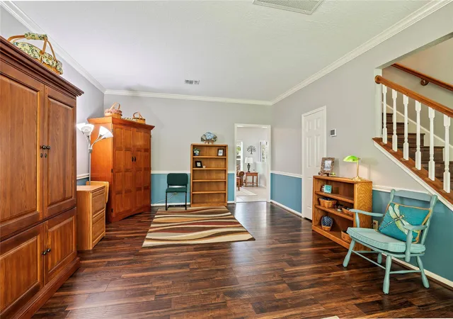 Photo 3 of Sale Pending at 2106 Gemini St, Houston, TX 77058 | MLS# 62420839 | Listing updated on 2026-08-30