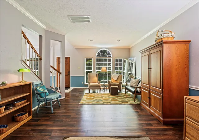 Photo 4 of Sale Pending at 2106 Gemini St, Houston, TX 77058 | MLS# 62420839 | Listing updated on 2026-08-30