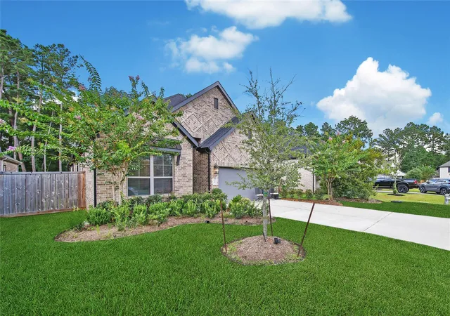 2nd image of 124 Alder Wood Terrace Ct, Willis, TX 77318 | MLS# 77989107
