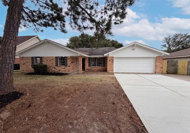 1st image of 912 S 23rd St, Nederland, TX 77627 | MLS# 33638912