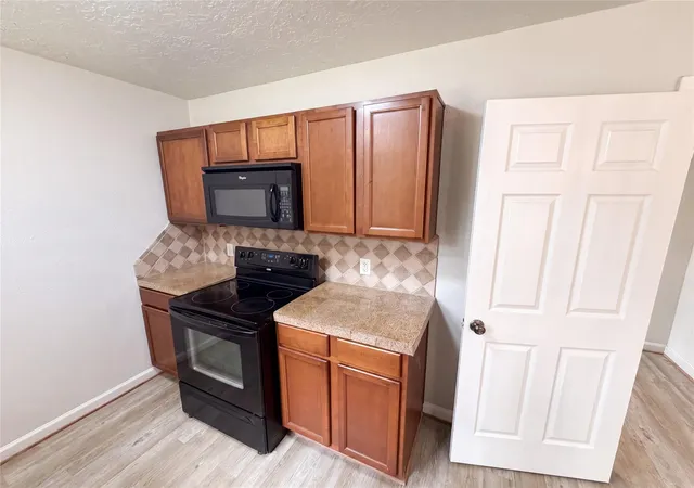 2nd image of 912 S 23rd St, Nederland, TX 77627 | MLS# 33638912
