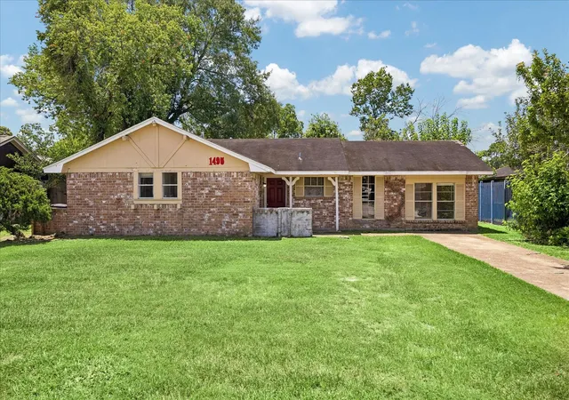 1st image of 1495 W Gulf Bank Rd, Houston, TX 77088 | MLS# 36171207