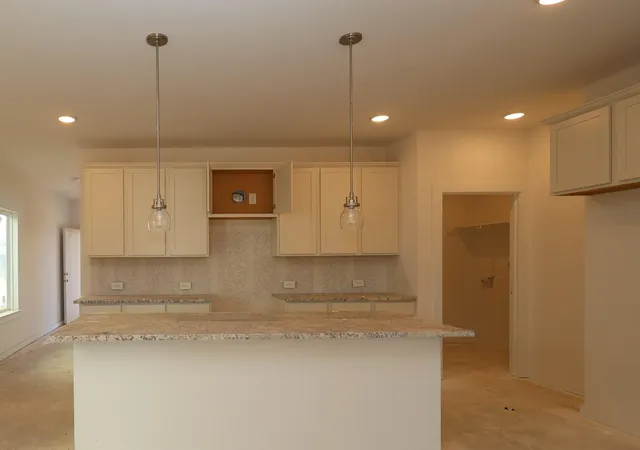Photo 2 of Single family home for sale at 224 Hazy Pines Ln, Willis, TX 77378 | MLS# 2454623 | Listing updated on 2026-09-15