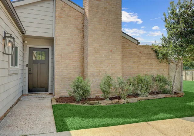 Photo 3 of Single family home for sale at 3311 Carmel Valley Dr, Missouri City, TX 77459 | MLS# 50448271 | Listing updated on 2026-08-10