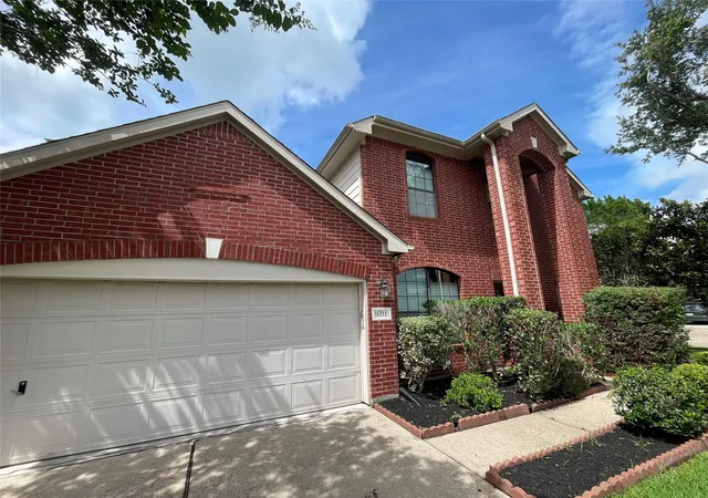 27th image of 16211 Quiet Canyon Ct, Friendswood, TX 77546 | MLS# 12773959