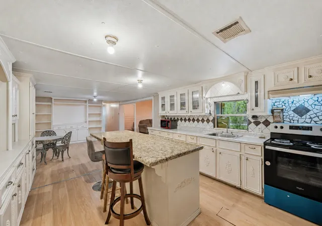 Photo 3 of Single family home for sale at 2137 Honey Tree St, Conroe, TX 77385 | MLS# 46835348 | Listing updated on 2026-08-25