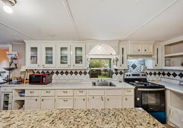 Photo 4 of Single family home for sale at 2137 Honey Tree St, Conroe, TX 77385 | MLS# 46835348 | Listing updated on 2026-08-25