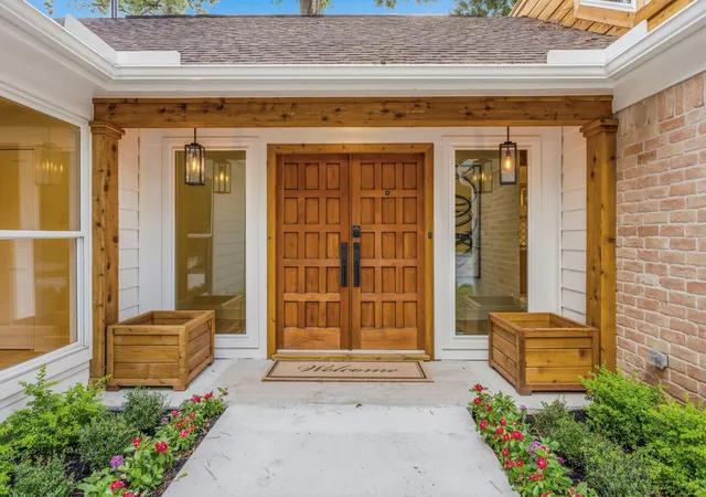 Photo 2 of Single family home for sale at 76 Woodhaven Wood Dr, Spring, TX 77380 | MLS# 19101984 | Listing updated on 2026-09-06