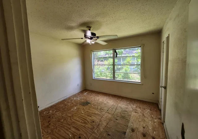 2nd image of 5535 Flamingo Dr, Houston, TX 77033 | MLS# 72757679