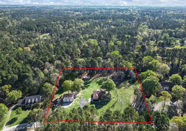2nd image of 13 Westwood Dr, Huntsville, TX 77320 | MLS# 93107991
