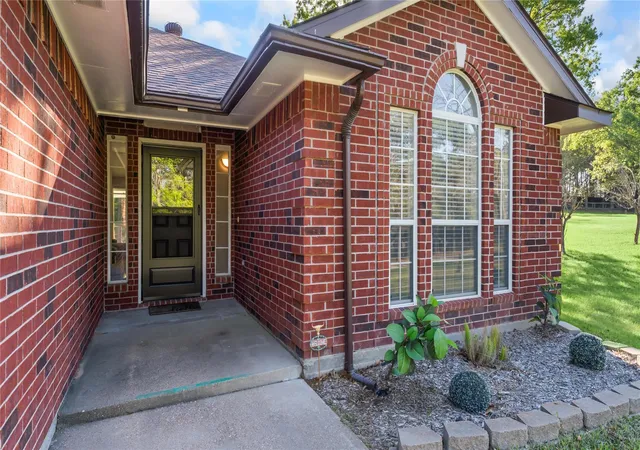 5th image of 13 Westwood Dr, Huntsville, TX 77320 | MLS# 93107991