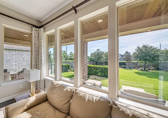 4th image of 114 N Braided Branch Dr, Tomball, TX 77375 | MLS# 86189125