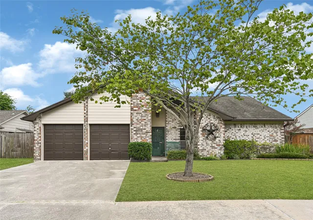 3rd image of 10406 Rocky Hollow Rd, La Porte, TX 77571 | MLS# 78712561
