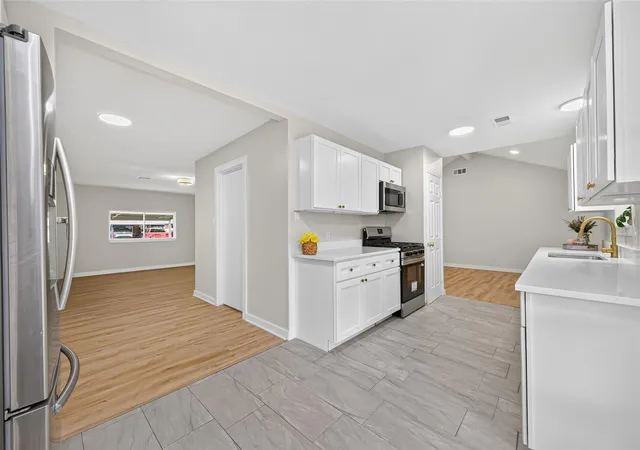 Photo 3 of Single family home for sale at 6418 Standing Oaks St, Houston, TX 77050 | MLS# 886180 | Listing updated on 2026-09-13