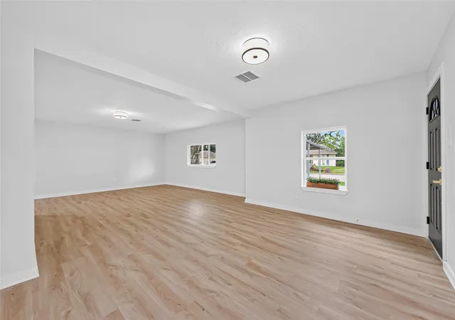 Photo 3 of Single family home for sale at 6418 Standing Oaks St, Houston, TX 77050 | MLS# 886180 | Listing updated on 2026-09-13