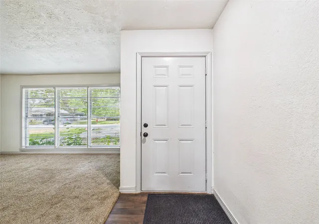 4th image of 302 Sycamore Dr, Hitchcock, TX 77563 | MLS# 39617542