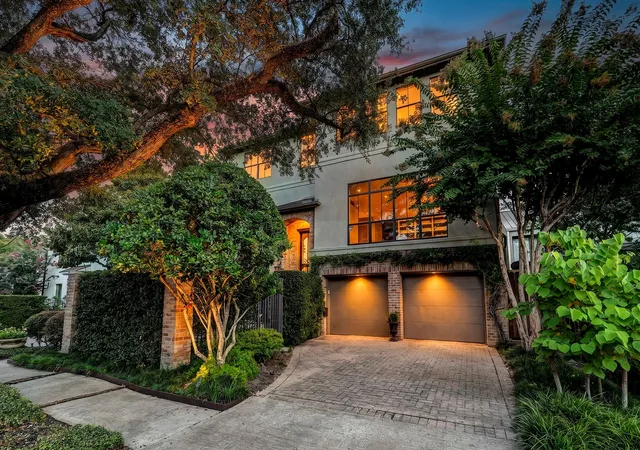 Photo 2 of Townhouse for sale at 1851 Norfolk St, Houston, TX 77098 | MLS# 52977651 | Listing updated on 2026-08-11