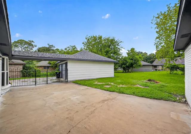 Photo 3 of Single family home for sale at 1704 Mulberry Dr, Richmond, TX 77469 | MLS# 10448509 | Listing updated on 2026-10-12