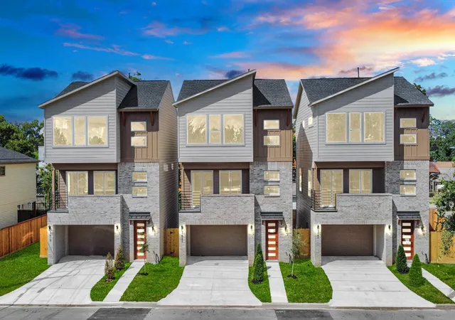 1st image of 3421 Arlington St, Houston, TX 77018 | MLS# 3742579
